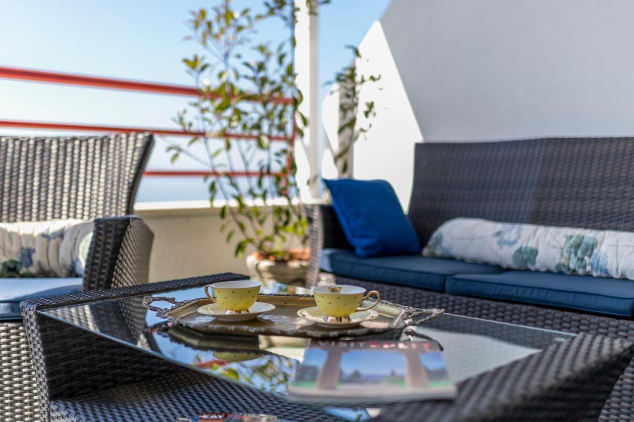 Seaside Penthouse With Hot Tub Sky Living Lejlighed Split Eksteriør billede
