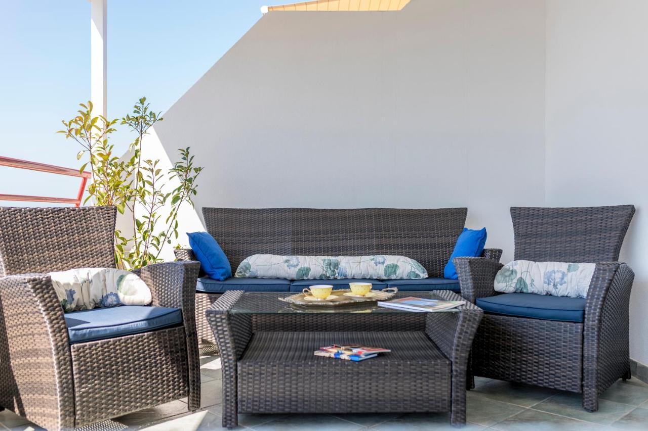 Seaside Penthouse With Hot Tub Sky Living Lejlighed Split Eksteriør billede