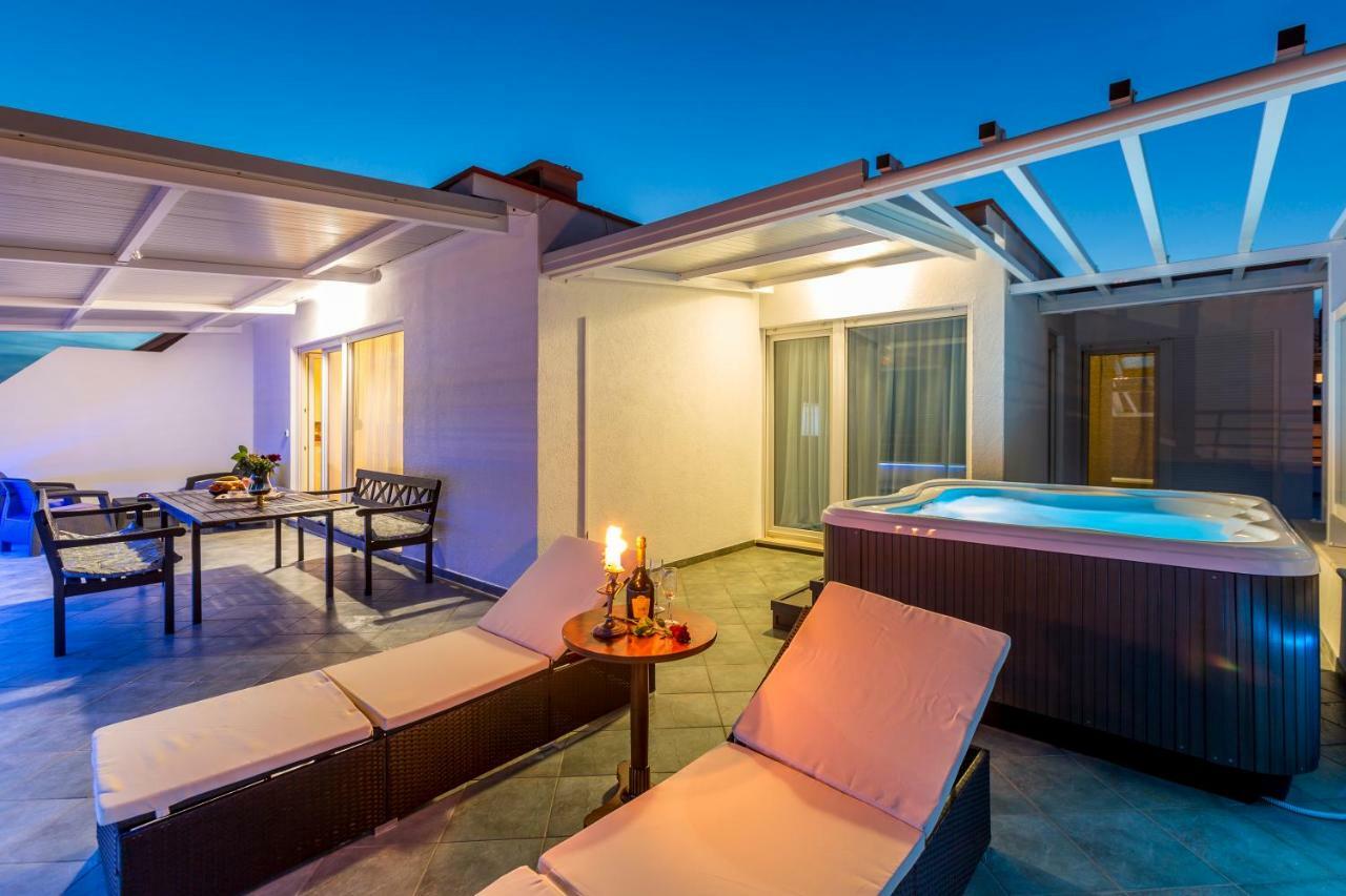 Seaside Penthouse With Hot Tub Sky Living Lejlighed Split Eksteriør billede